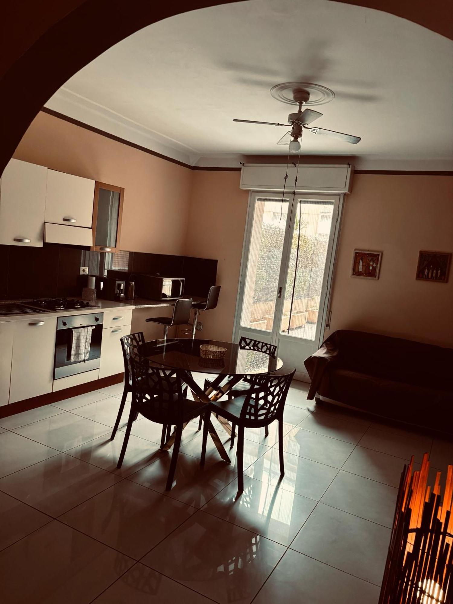 Brown Apartment Санремо Экстерьер фото