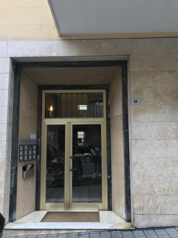Brown Apartment Санремо Экстерьер фото